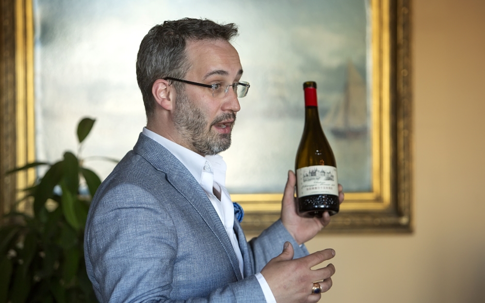 Sommelier Samuil Angelov