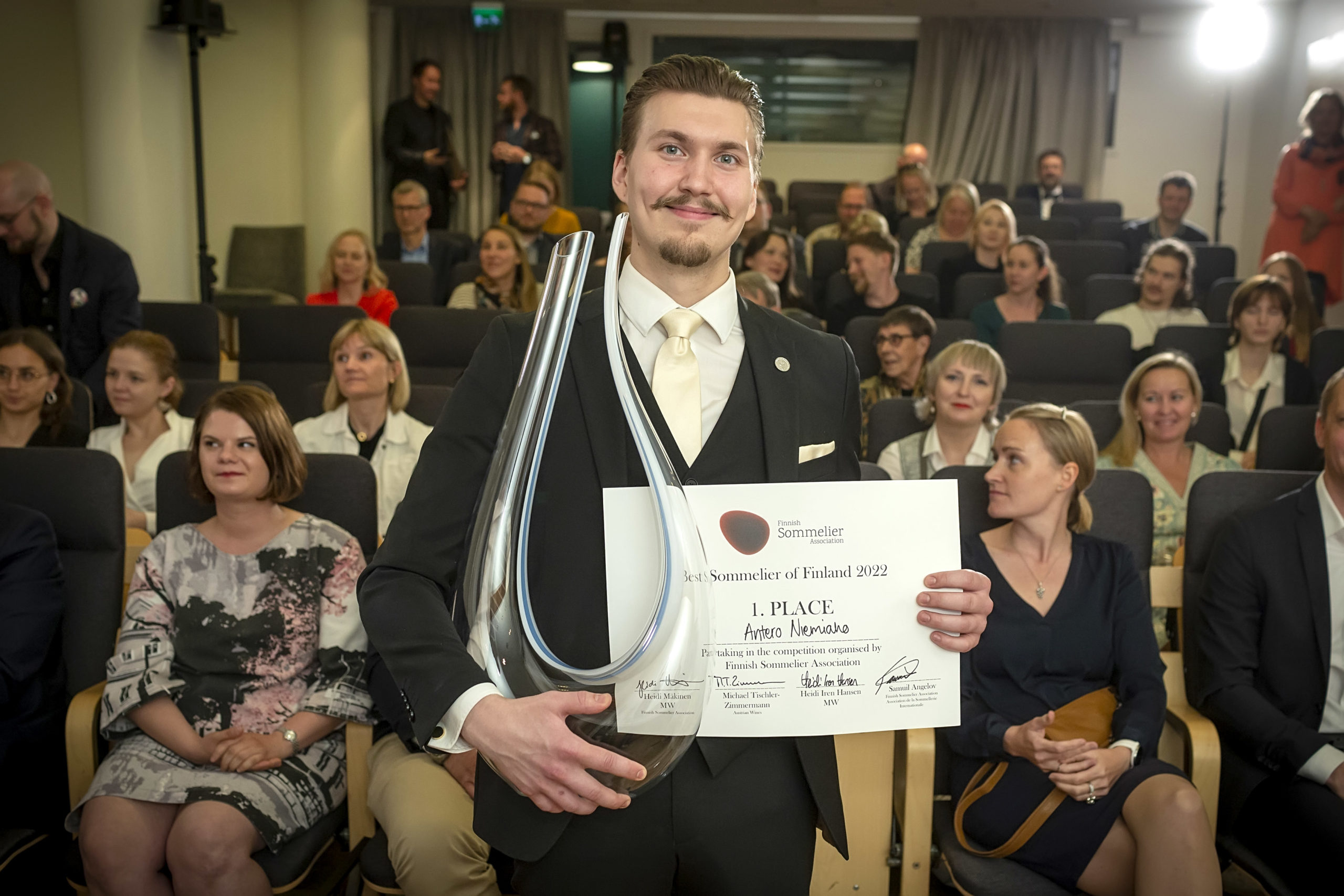 Antero Niemiaho sommelierien SM 2022