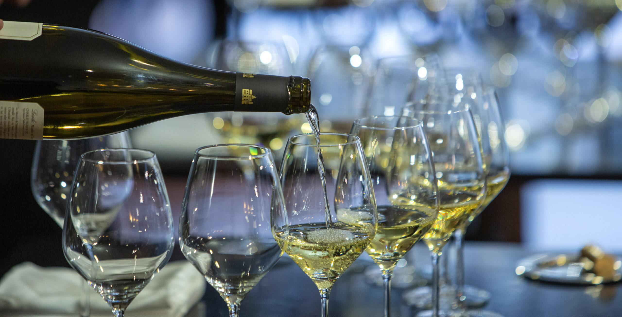 Tietoa medialle sommelieryhdistyksestä: ota yhteyttä