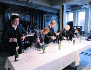 Sommelierkilpailut kehittävät sommelierin ammattitaitoa.