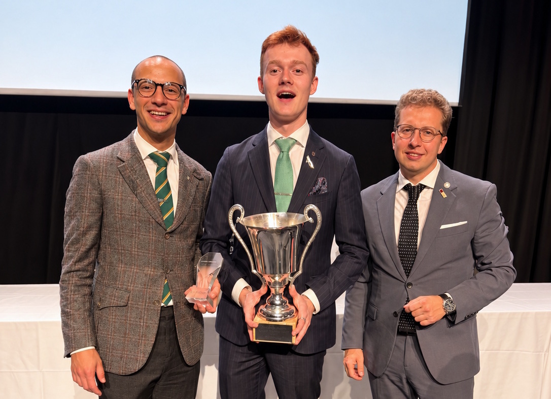 Best Sommelier of the Nordics 2026 voittajakolmikko Toke Fiedler Terkildsen, Dmitrii Frolov ja Manuel Schembri.